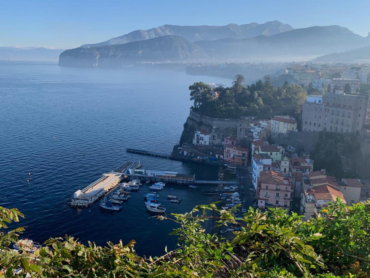 La Dimora Di Cornelia Aparthotel Sorrento Exterior foto
